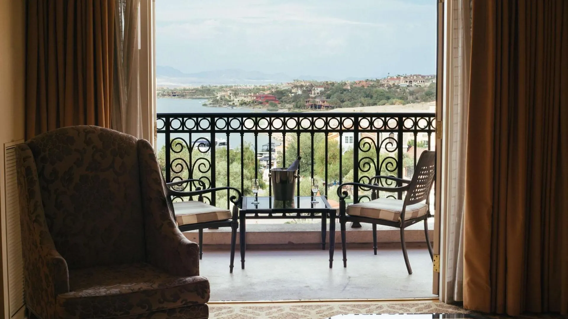 ****  Hilton Lake Las Vegas Resort & Spa United States